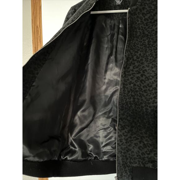 F&F Women’s Full Zip Jacket Black Gray Leopard Print Fleece Coat Size US 6 Lined - Picture 3 of 16